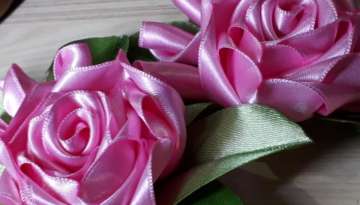 Toka ,havlu ,örtü ,seccadeler için pembe güller -Ribbon -Pink roses